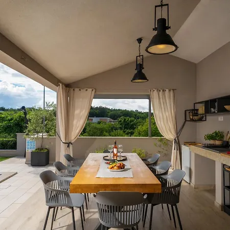Rotonda Villa